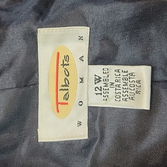 Talbots vintage navy blazer with gold crest emblem buttons - Picture 3 of 11